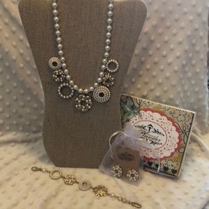 Plunder Lolly, Helga and Melinda Set